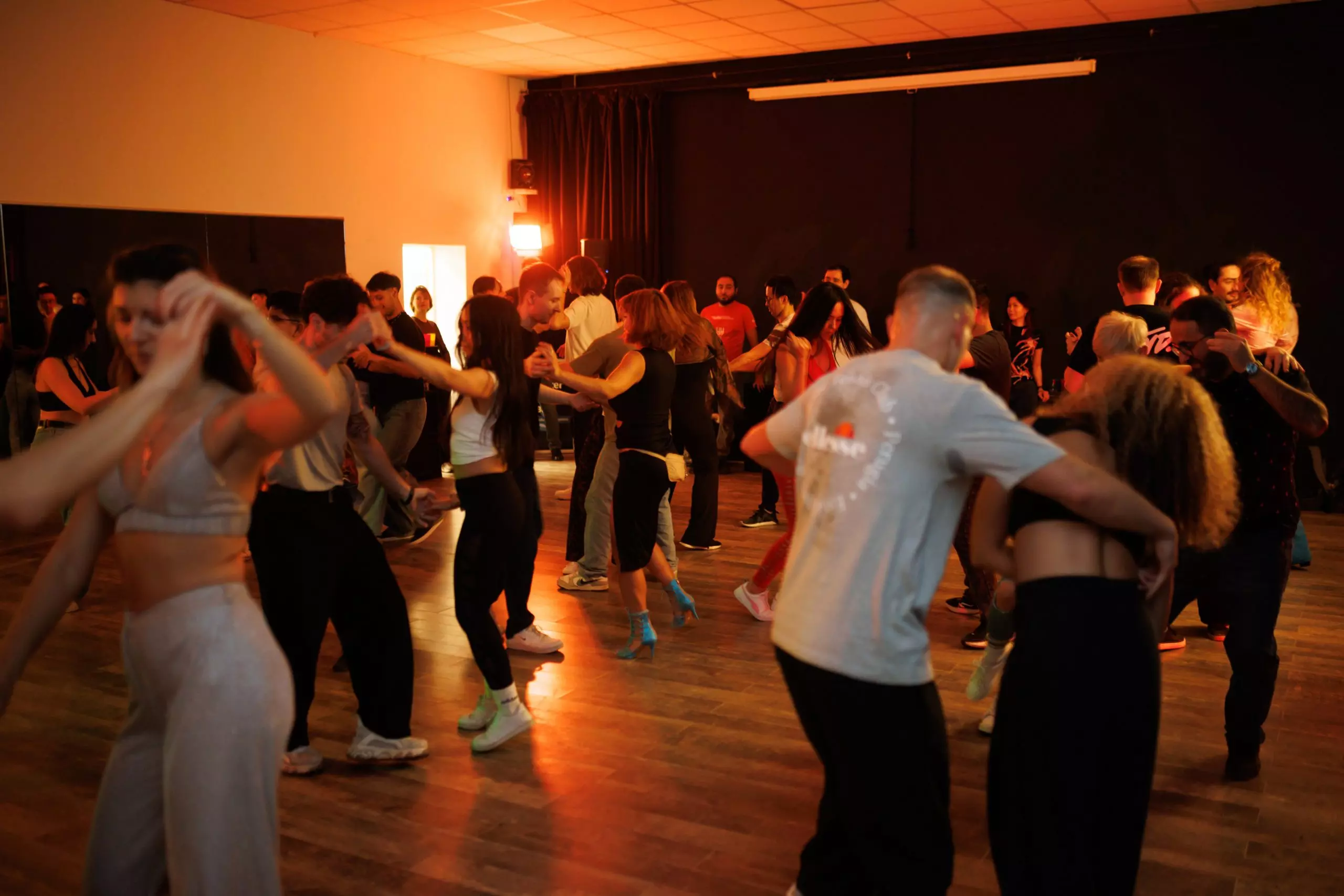 Socials, Workshops und Partys bei Elite Dance
