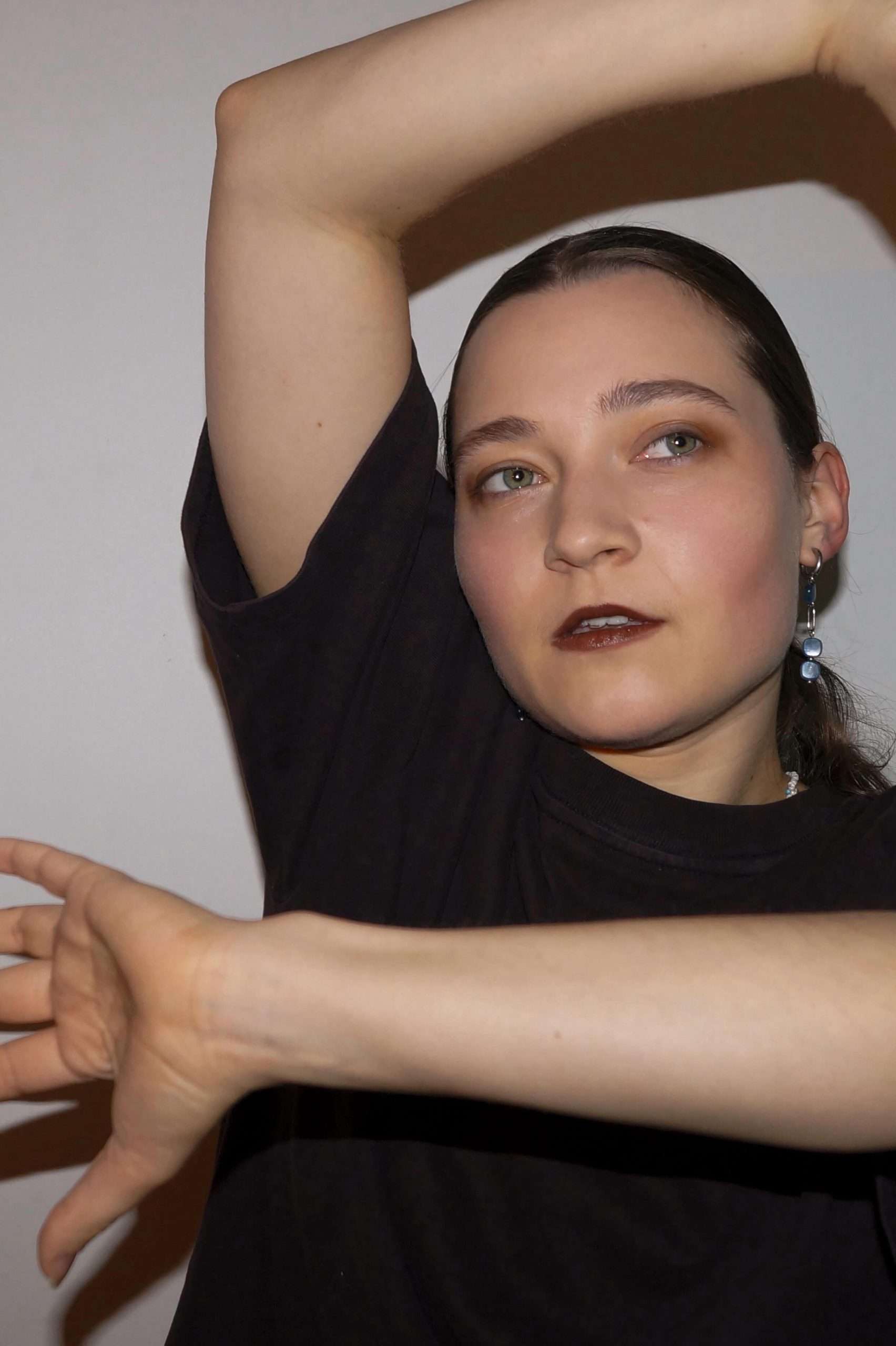 Julia - Contemporary Coach